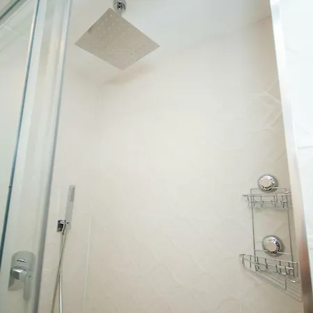 Cubo's Tivoli B3 Apartment